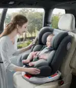 360 Spin Rotating Car Seat with Sun Shade + Footrest and ISOFIX - Image 6