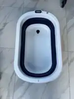 Modern Space-Saving Baby Bathtub with Supportive Pillow and Temperature Reader - Image 14